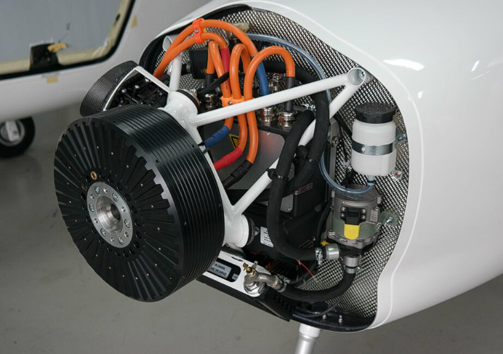 Pipistrel_E811